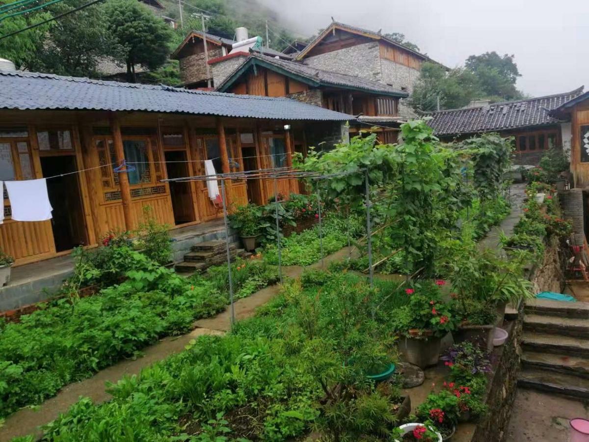 Ancient Luke Hostel Longpan Екстериор снимка